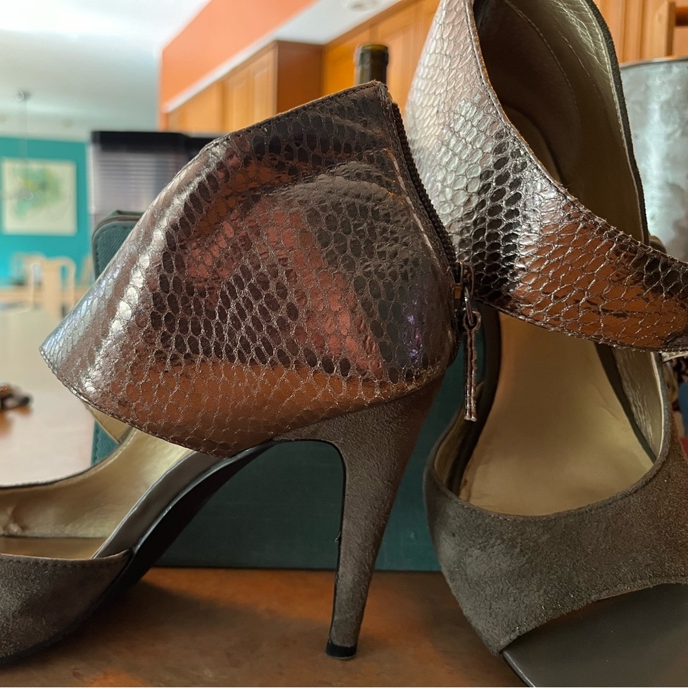 Audrey Brooke dress shoes - zip up the back - grey shade with copper trim